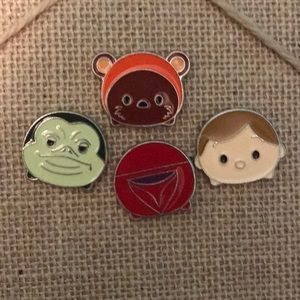 Bundle of 4 Star Wars Tsum Tsum Disney Pins